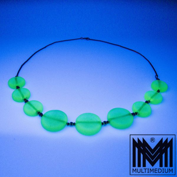 WMF Ikora Art Deco Hals kette grün Uran Glas mattiert glass necklace