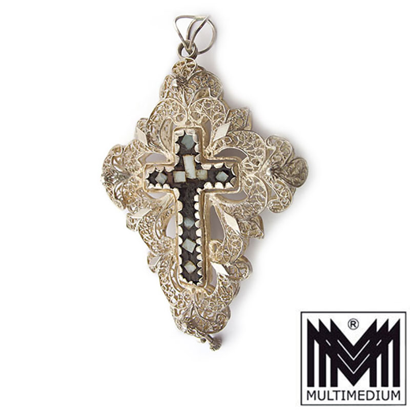 https://www.multimedium.eu/wp-content/uploads/CRW_1533-Silber-Kreuz-Rosenkranz-Anhaenger-Perlmutt-filigran-silver-cross-pendant-rosary.jpg