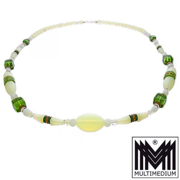 Art Deco Uran Glas Halskette 30er Jahre 30s uranium glass necklace