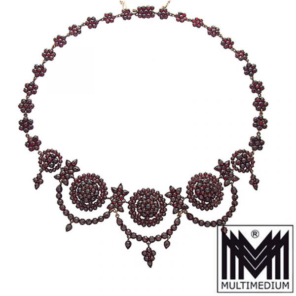 - VERKAUFT - Historismus Granat Collier Tombak garnet necklace
