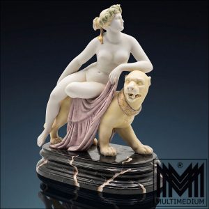 Prachtvolle Sitzendorf Porzellan Figur Ariadne auf dem Panther nach Dannecker
