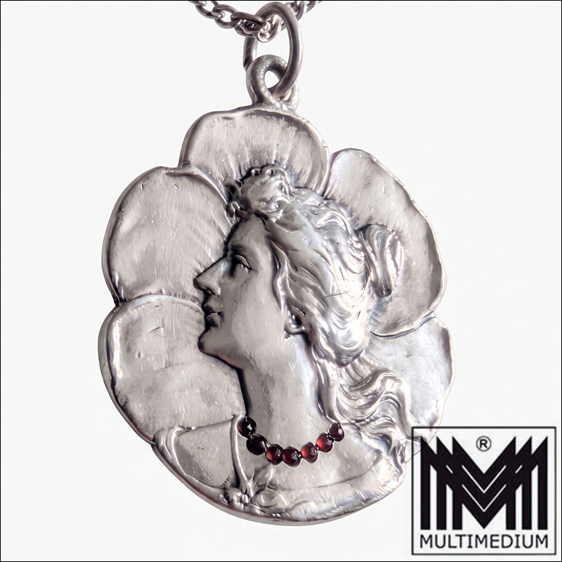Gemini Generated Image f5938wf5938wf593 Jugendstil Anhänger mit Kette 800 Silber Mädchenportrait Kleeblatt