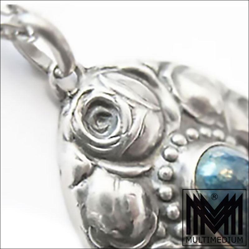 Jugendstil Anhaenger um1900 bis 1910 Silber Rosen Lapis Lazuli signiert DKS 04 Jugendstil Anhänger um1900 bis 1910 Silber Rosen Lapis Lazuli signiert DKS